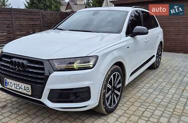 Позашляховик / Кросовер Audi Q7 2017 в Яремчі