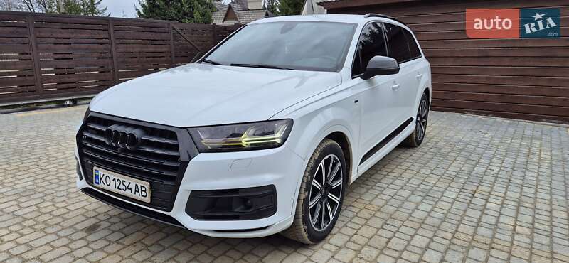 Позашляховик / Кросовер Audi Q7 2017 в Яремчі