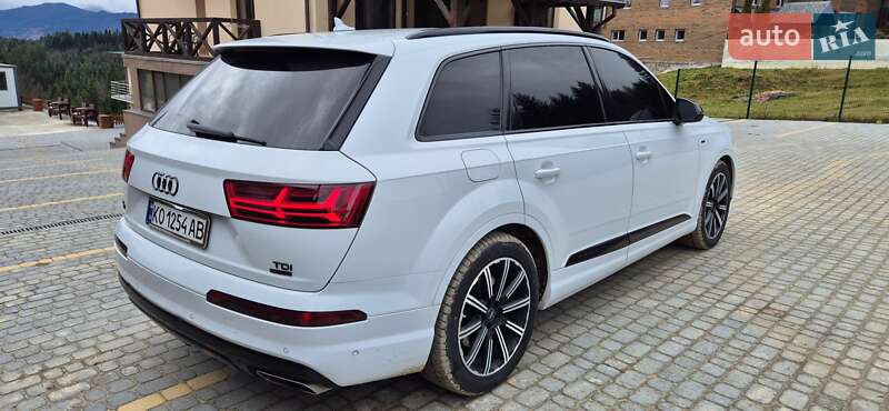Позашляховик / Кросовер Audi Q7 2017 в Яремчі
