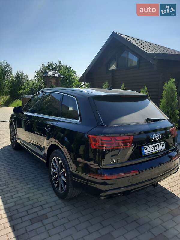 Внедорожник / Кроссовер Audi Q7 2015 в Шептицькому