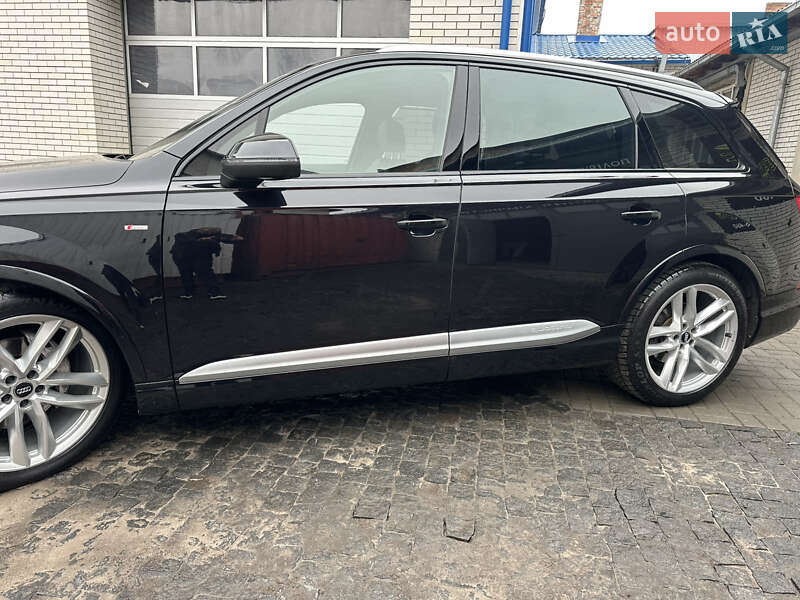 Внедорожник / Кроссовер Audi Q7 2019 в Житомире