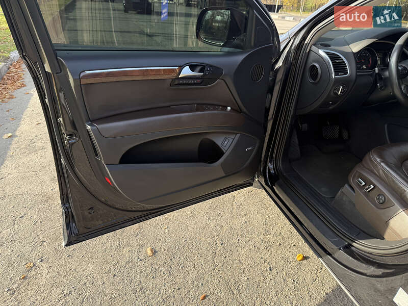 Внедорожник / Кроссовер Audi Q7 2012 в Запорожье