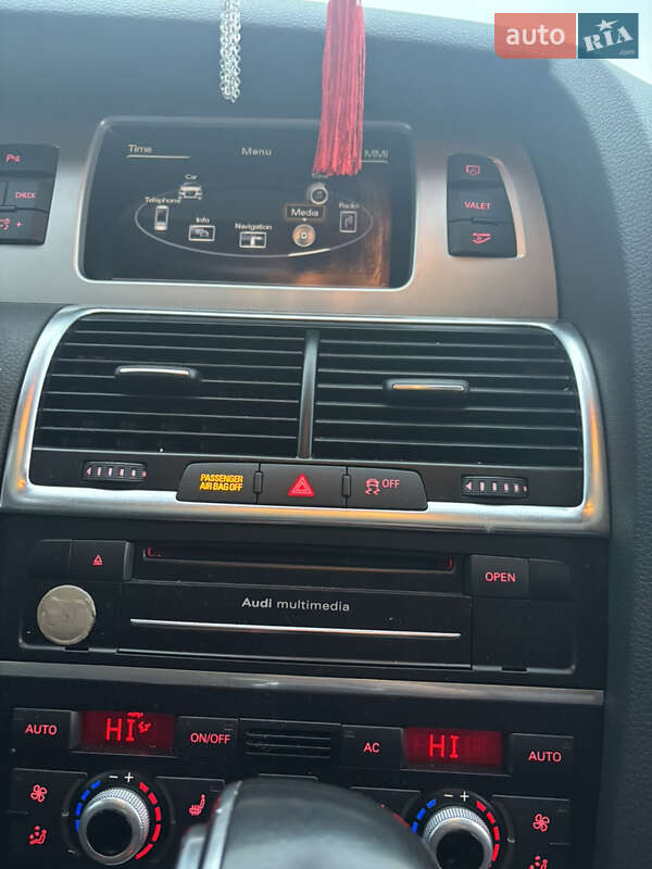 Позашляховик / Кросовер Audi Q7 2012 в Самборі