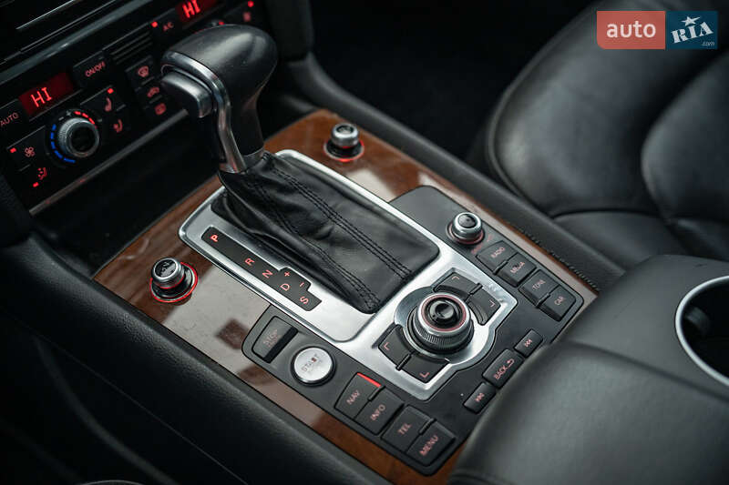 Внедорожник / Кроссовер Audi Q7 2013 в Черновцах