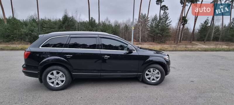 Позашляховик / Кросовер Audi Q7 2010 в Охтирці
