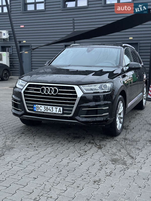 Внедорожник / Кроссовер Audi Q7 2017 в Киеве фото 3 Внедорожник / Кроссовер Audi Q7 2017 в Киеве