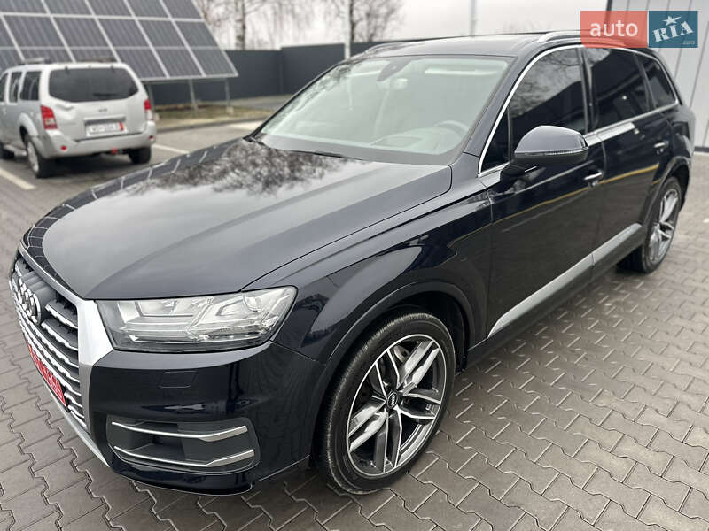 Внедорожник / Кроссовер Audi Q7 2017 в Владимире