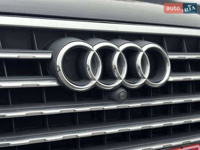 Внедорожник / Кроссовер Audi Q7 2017 в Владимире