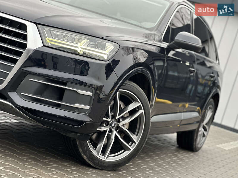 Внедорожник / Кроссовер Audi Q7 2017 в Владимире