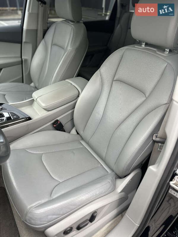 Внедорожник / Кроссовер Audi Q7 2017 в Владимире