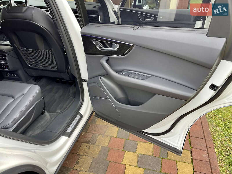 Внедорожник / Кроссовер Audi Q7 2020 в Львове