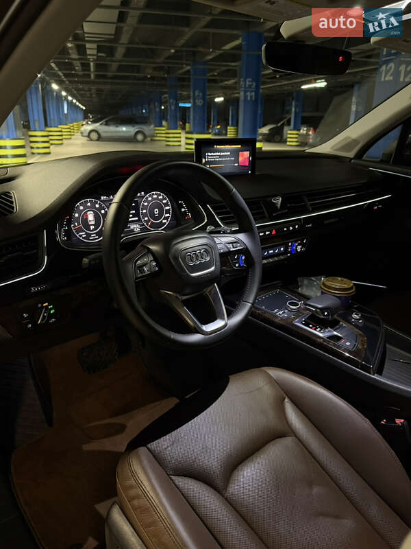 Позашляховик / Кросовер Audi Q7 2016 в Києві фото 6 Позашляховик / Кросовер Audi Q7 2016 в Києві