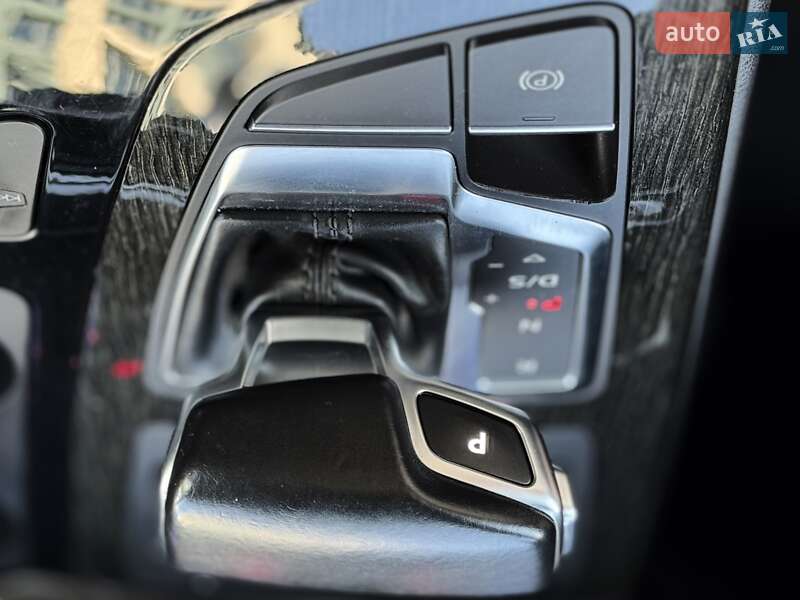 Внедорожник / Кроссовер Audi Q7 2016 в Днепре