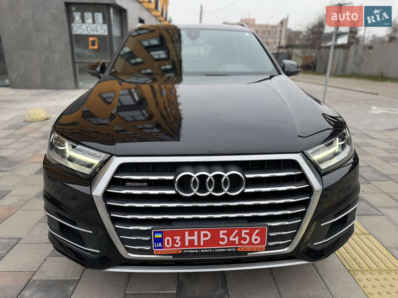Позашляховик / Кросовер Audi Q7 2017 в Запоріжжі