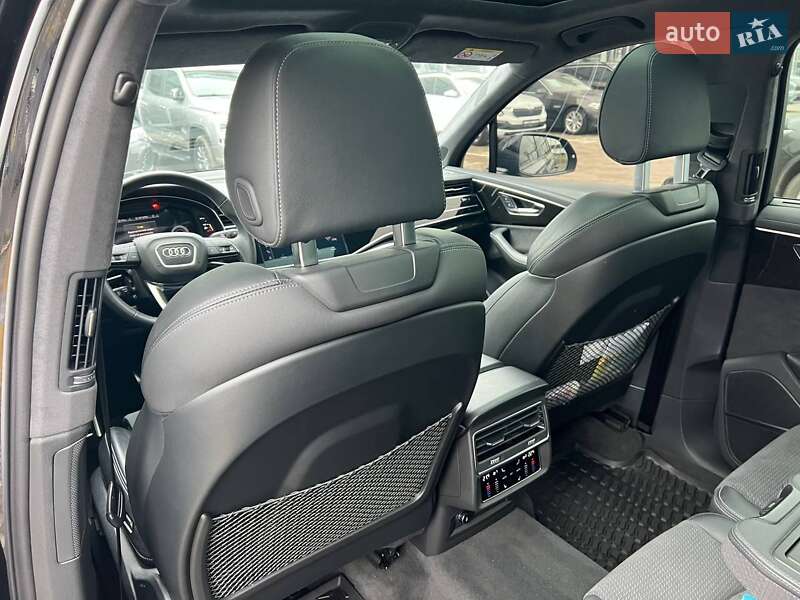 Внедорожник / Кроссовер Audi Q7 2023 в Полтаве