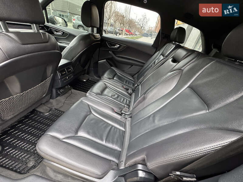 Позашляховик / Кросовер Audi Q7 2017 в Запоріжжі