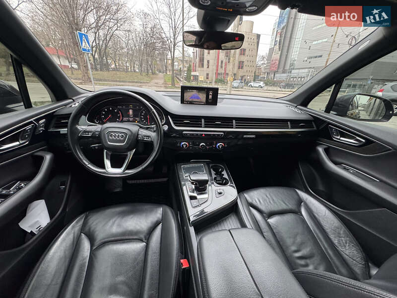 Позашляховик / Кросовер Audi Q7 2017 в Запоріжжі