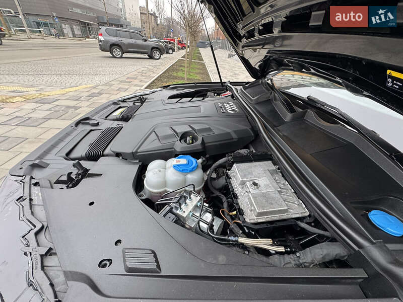 Позашляховик / Кросовер Audi Q7 2017 в Запоріжжі