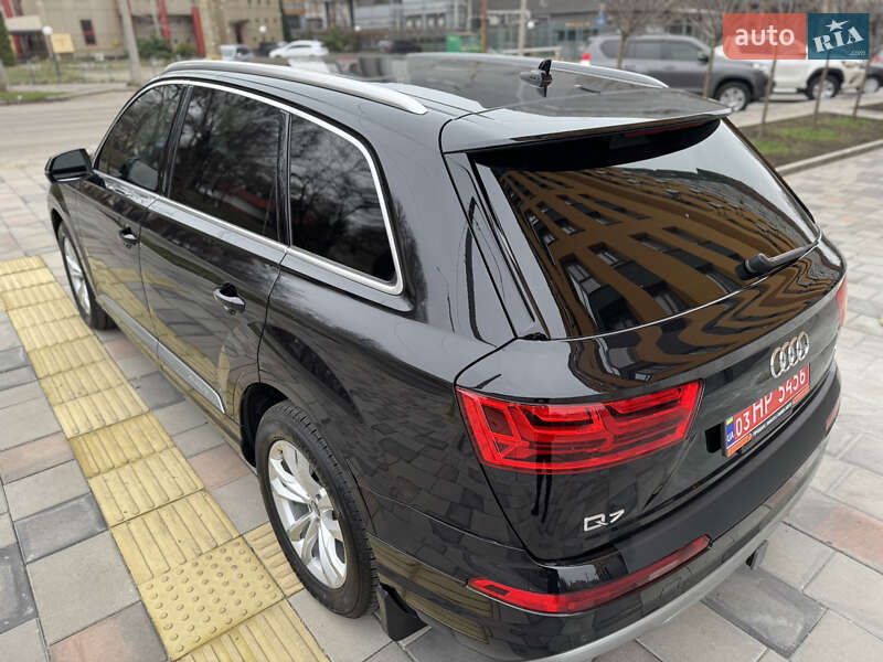 Позашляховик / Кросовер Audi Q7 2017 в Запоріжжі