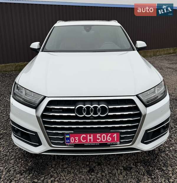 Позашляховик / Кросовер Audi Q7 2016 в Луцьку