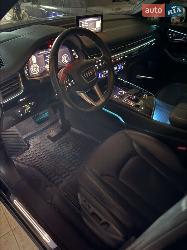 Внедорожник / Кроссовер Audi Q7 2016 в Ужгороде фото 40 Внедорожник / Кроссовер Audi Q7 2016 в Ужгороде