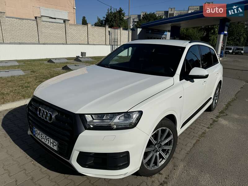 Внедорожник / Кроссовер Audi Q7 2018 в Киеве фото 13 Внедорожник / Кроссовер Audi Q7 2018 в Киеве
