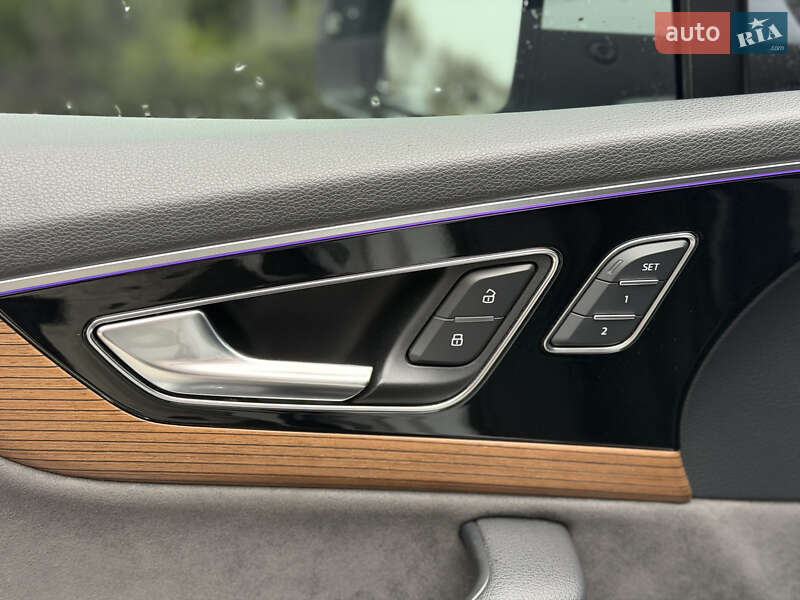 Позашляховик / Кросовер Audi Q7 2016 в Києві