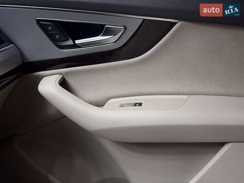 Внедорожник / Кроссовер Audi Q7 2015 в Киеве фото 29 Внедорожник / Кроссовер Audi Q7 2015 в Киеве