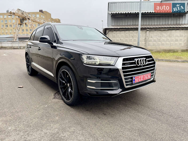 Позашляховик / Кросовер Audi Q7 2016 в Києві