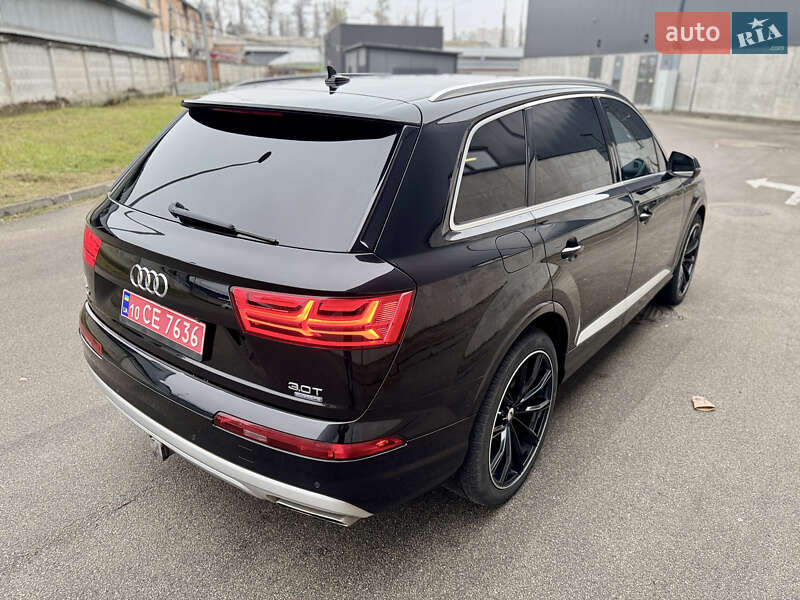 Позашляховик / Кросовер Audi Q7 2016 в Києві