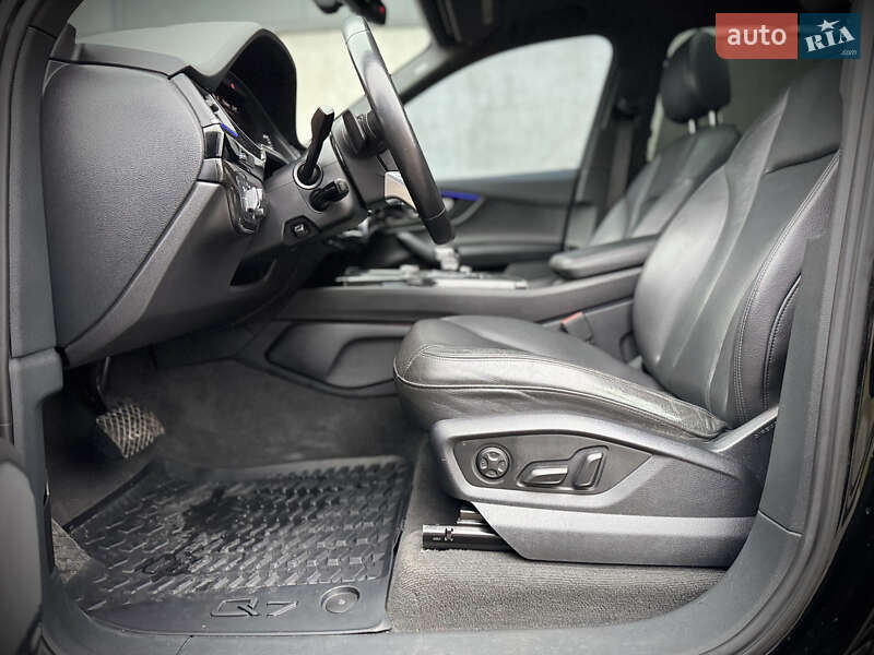 Позашляховик / Кросовер Audi Q7 2016 в Києві