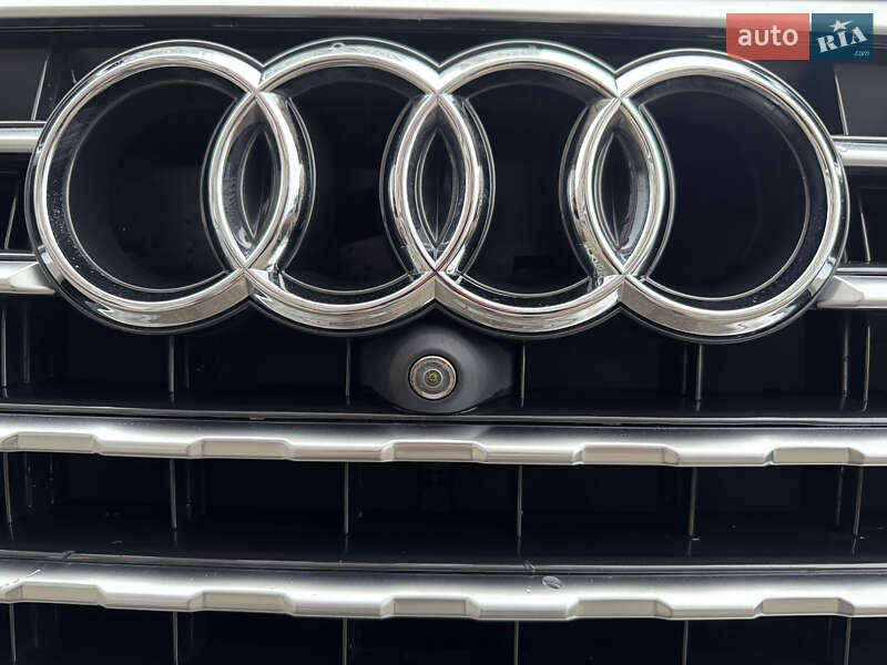 Позашляховик / Кросовер Audi Q7 2016 в Києві