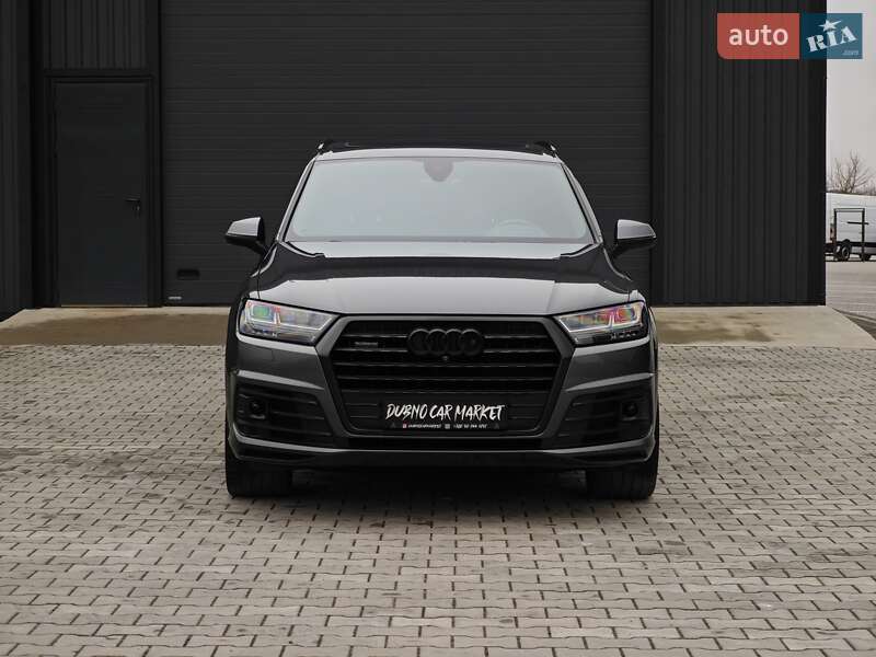 Внедорожник / Кроссовер Audi Q7 2015 в Дубно