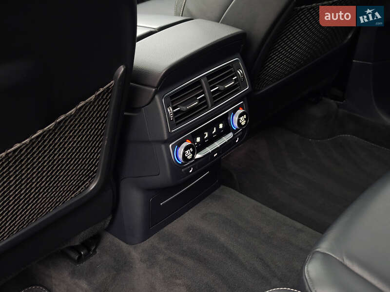 Внедорожник / Кроссовер Audi Q7 2015 в Дубно