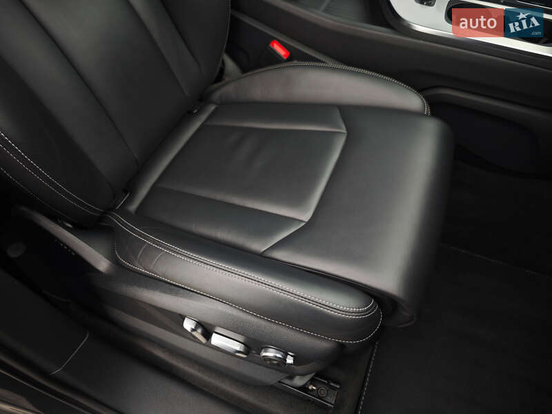 Внедорожник / Кроссовер Audi Q7 2015 в Дубно