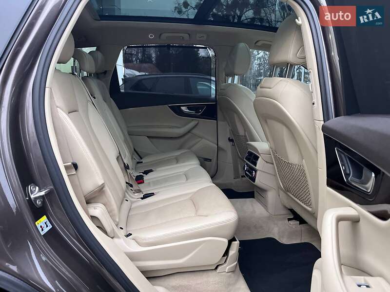 Внедорожник / Кроссовер Audi Q7 2016 в Житомире
