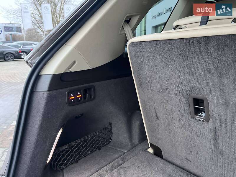 Внедорожник / Кроссовер Audi Q7 2016 в Житомире