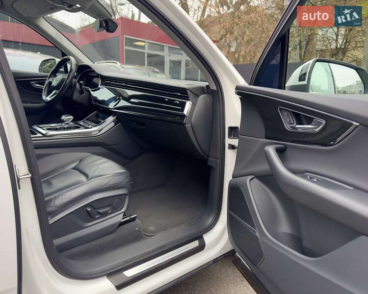 Внедорожник / Кроссовер Audi Q7 2020 в Киеве фото 23 Внедорожник / Кроссовер Audi Q7 2020 в Киеве