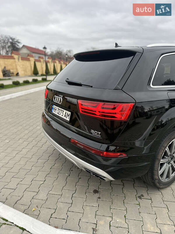 Позашляховик / Кросовер Audi Q7 2017 в Ізмаїлі