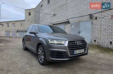 Внедорожник / Кроссовер Audi Q7 2017 в Днепре