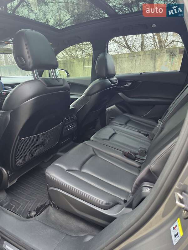 Позашляховик / Кросовер Audi Q7 2017 в Дніпрі фото 12 Позашляховик / Кросовер Audi Q7 2017 в Дніпрі