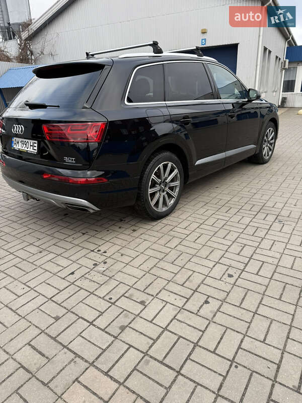 Внедорожник / Кроссовер Audi Q7 2017 в Житомире