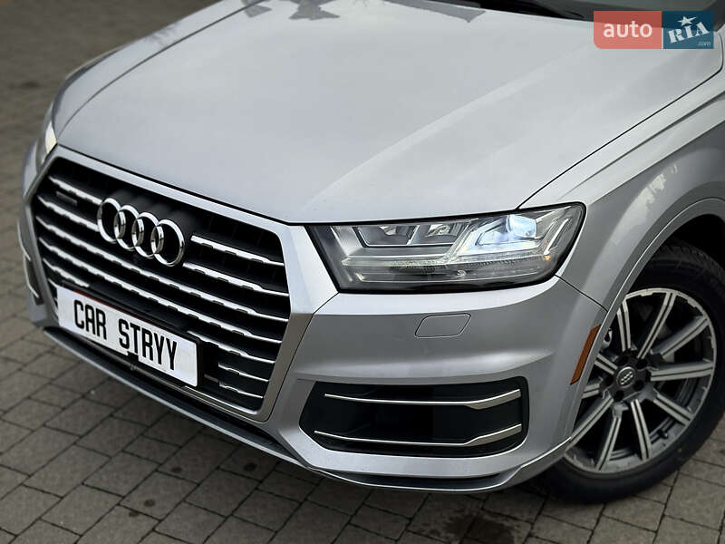 Внедорожник / Кроссовер Audi Q7 2017 в Стрые