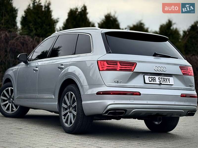 Внедорожник / Кроссовер Audi Q7 2017 в Стрые