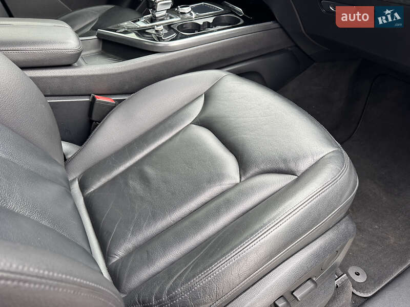 Внедорожник / Кроссовер Audi Q7 2017 в Стрые