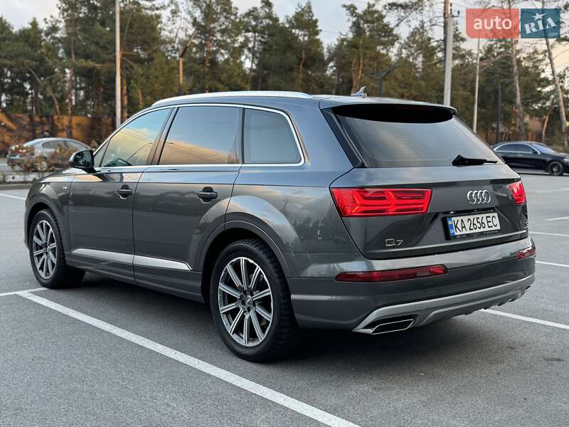 Внедорожник / Кроссовер Audi Q7 2018 в Киеве
