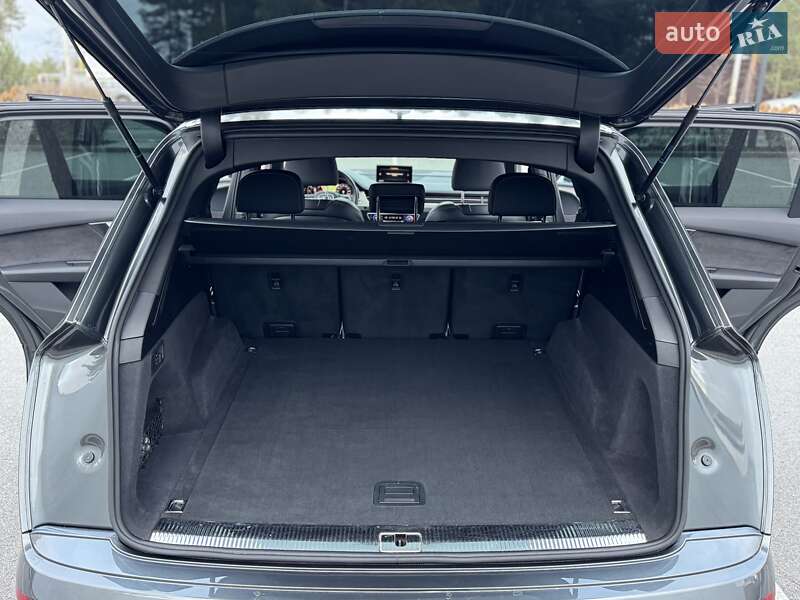 Внедорожник / Кроссовер Audi Q7 2018 в Киеве