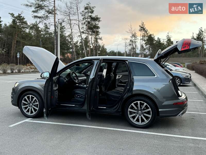 Внедорожник / Кроссовер Audi Q7 2018 в Киеве