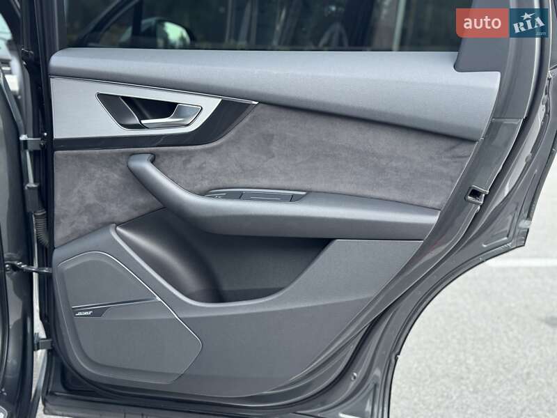 Внедорожник / Кроссовер Audi Q7 2018 в Киеве