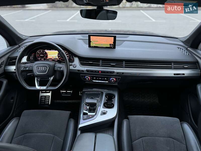 Внедорожник / Кроссовер Audi Q7 2018 в Киеве